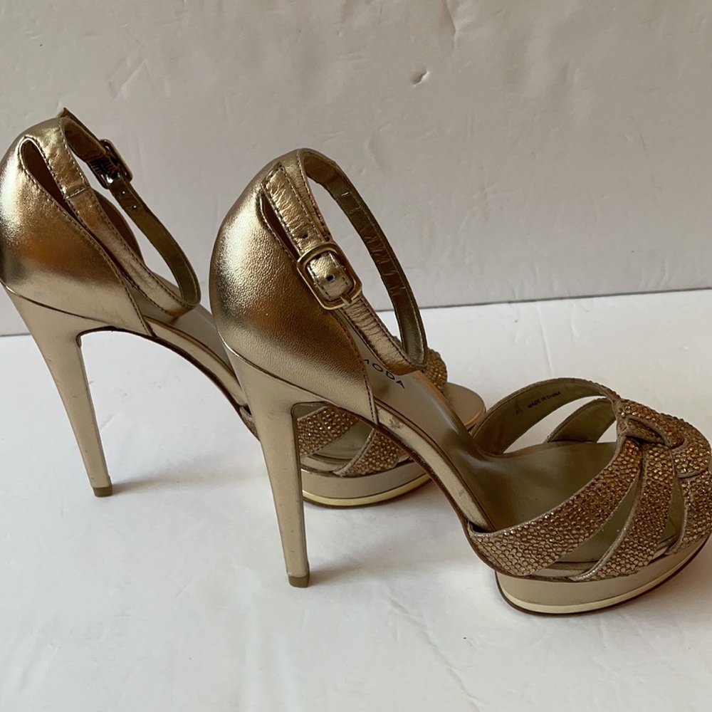 Pelle Moda metallic platinum gold heels - Picture 6 of 8